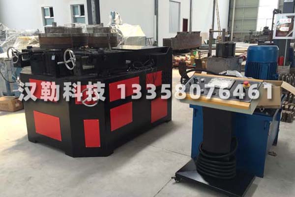 近日，我司生產的型材彎曲機順利通過客戶驗收